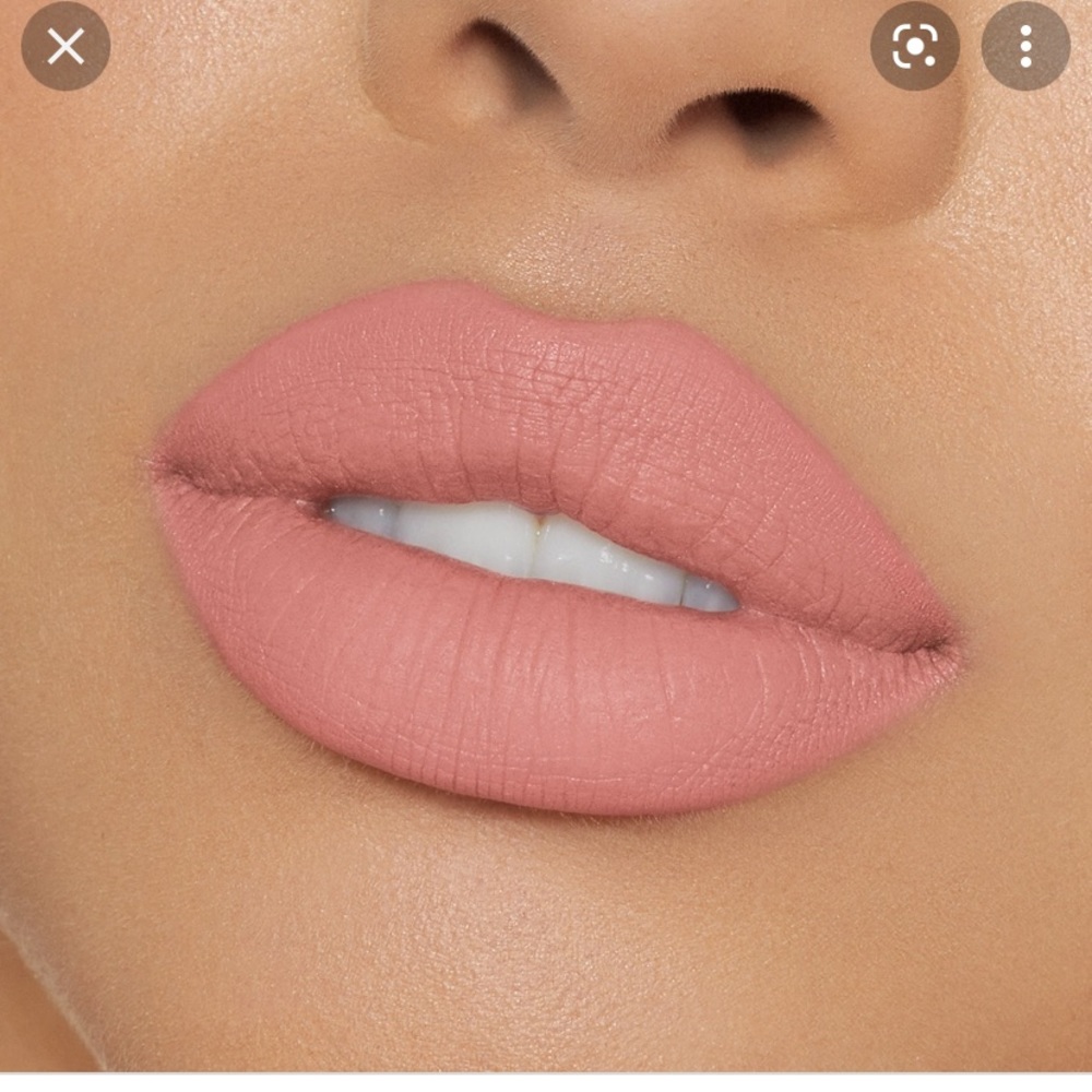 Koko K lip liner